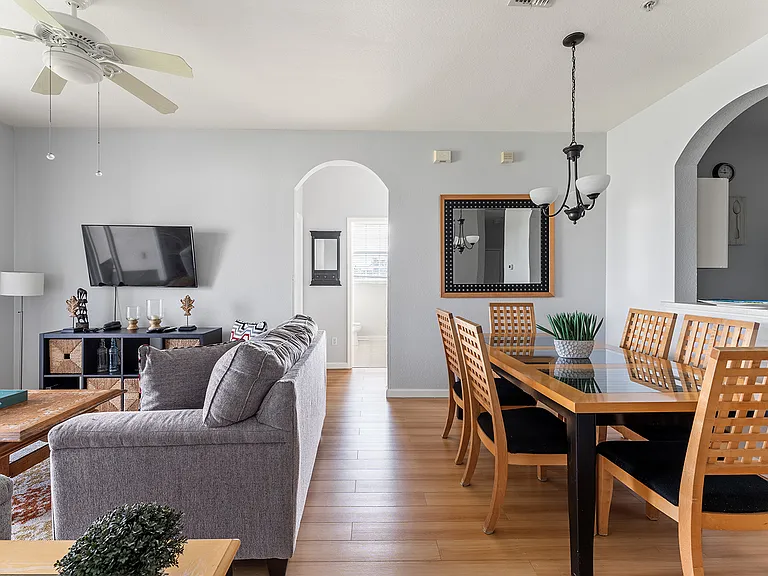 8102 Princess Palm Ln #305 — Photo 12