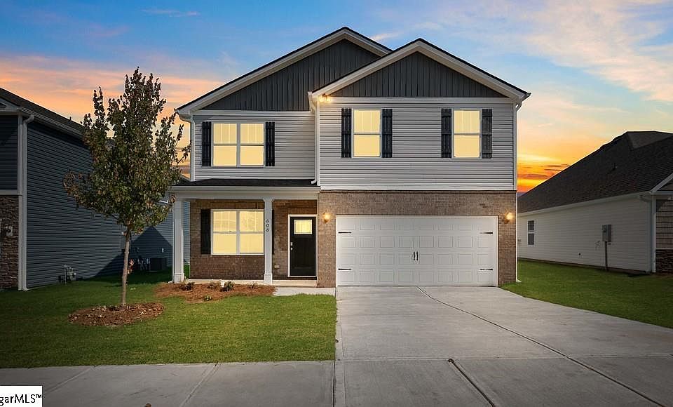 1st image of 606 Hollyrose Cir