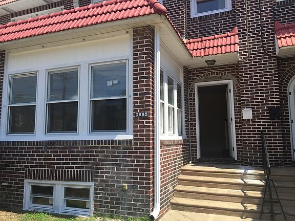 3rd image of 3905 Terrace Ave