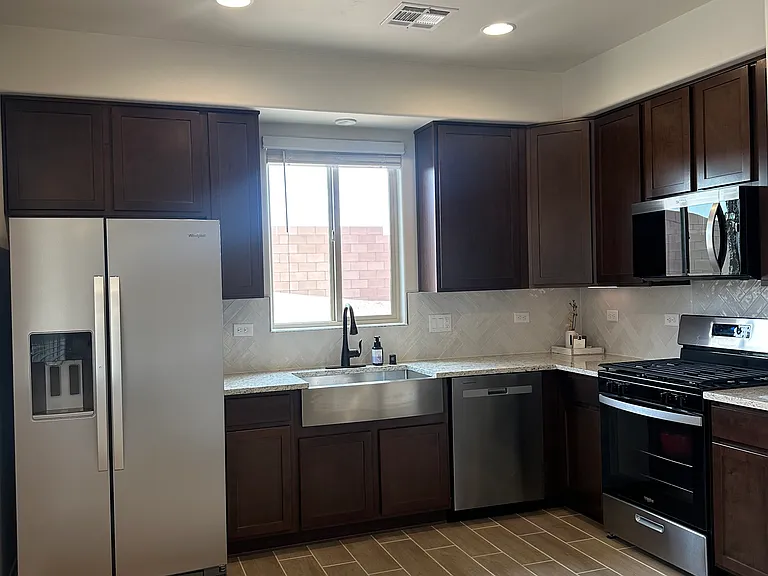2449 Dover Dr NE — Photo 5