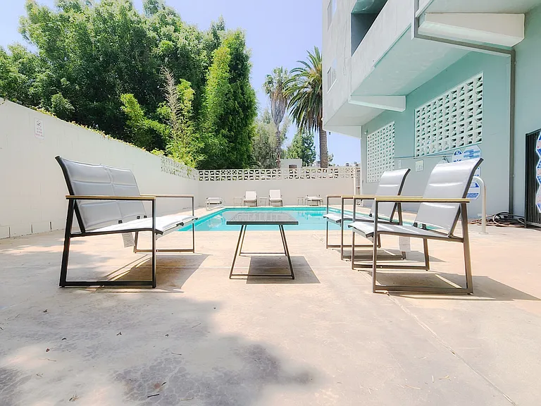SAN REMO APARTMENTS — Photo 6