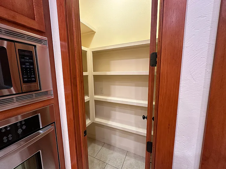 2709 Belmont Dr — Photo 9