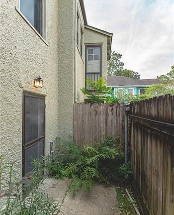 2nd image of 32 Neron Pl #A