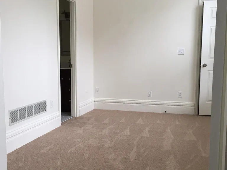 Bedroom with ensuite