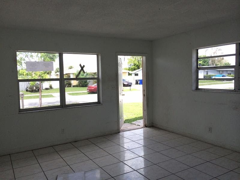 2nd image of 2140 NW 21st Ter