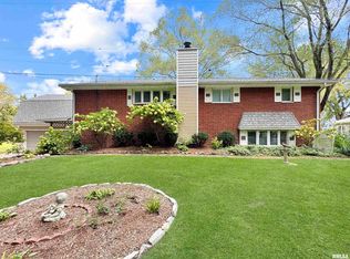 7530 N Galena Rd, Peoria, IL 61615