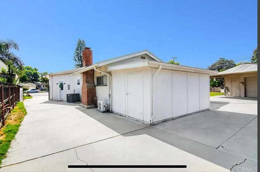 7743 Nestle Ave — Photo 3