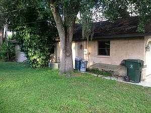 3rd image of 4106 Houston Ln