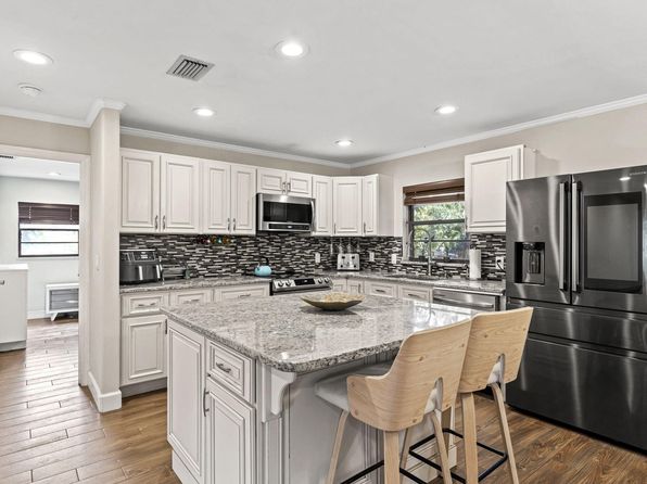 1966 9th Street, Vero Beach, FL 32960