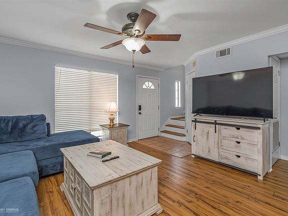 5th image of 228 Settlers Park Dr