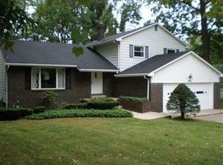 2009 Chestnut Hill Dr, Youngstown, OH 44511