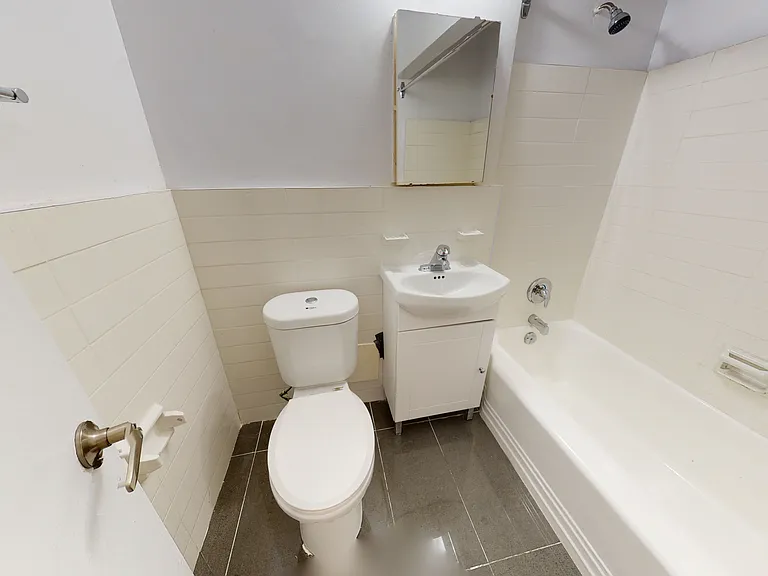 2 Greentree Ct — Photo 13