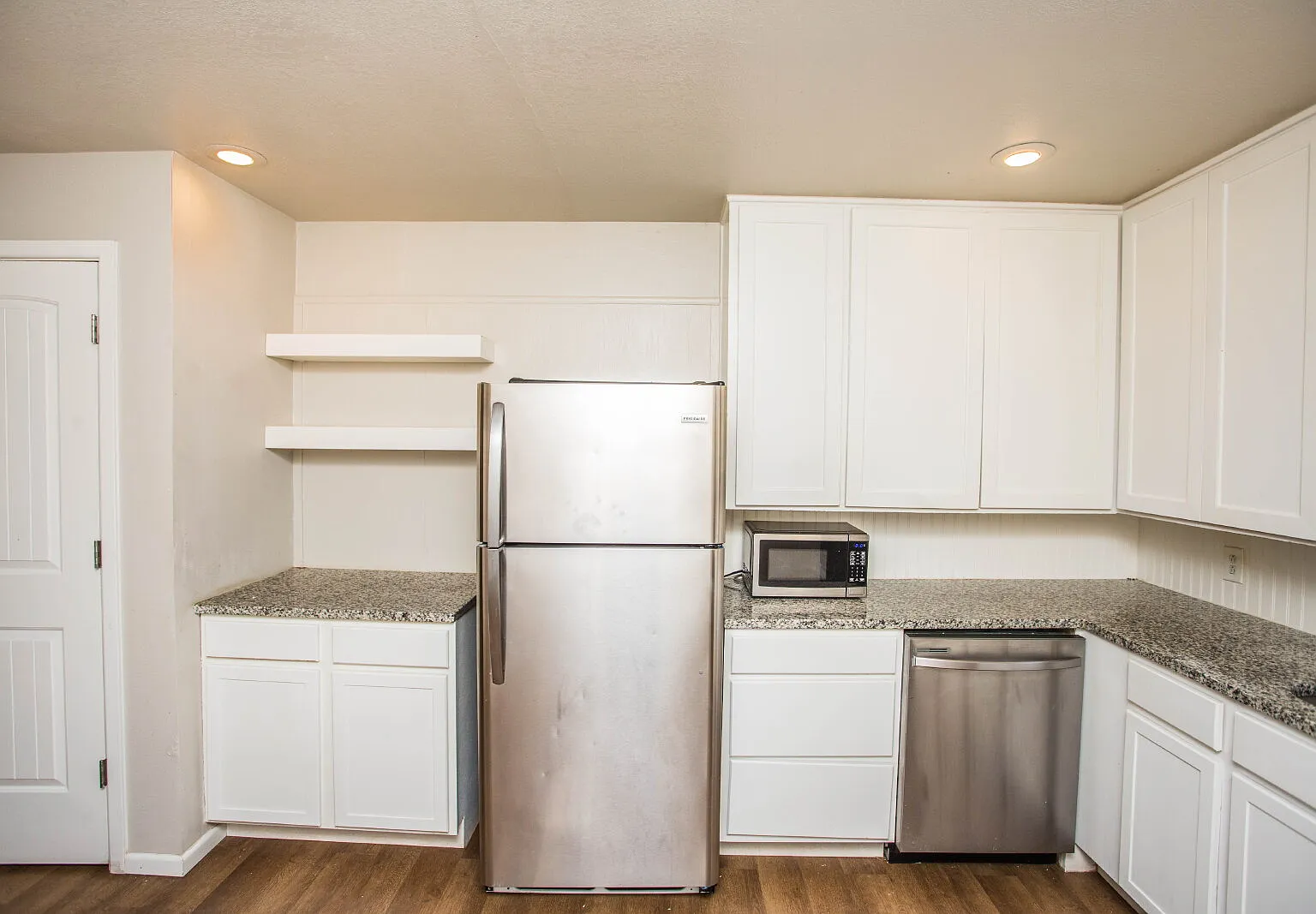 4 bed, 3.0 bath, 1596 sqft, $2,200 — Photo 3
