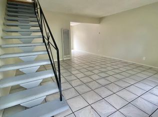 1186 N Raymond Ave APT 2, Pasadena, CA 91103