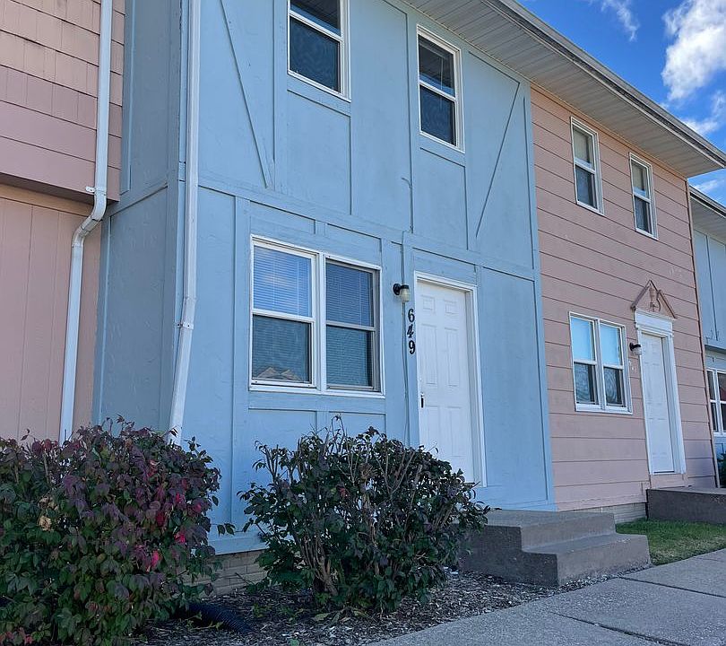 1st image of 641-725 W 61st St