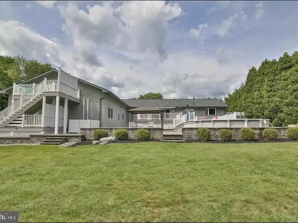 2578 Mountain Rd, Stroudsburg, PA 18360