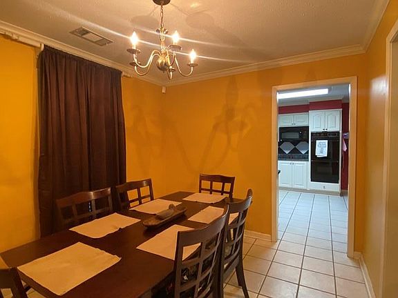 3rd image of 277 Gregory Dr