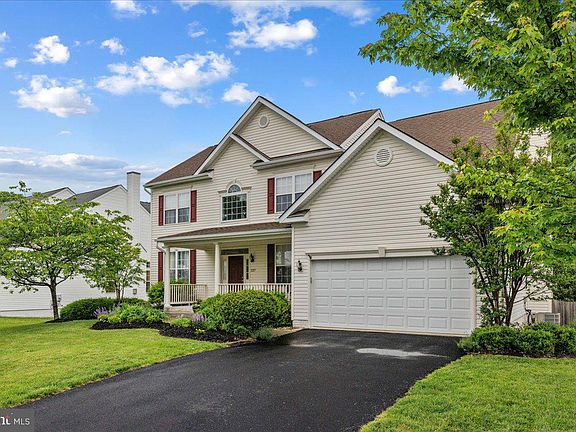 3rd image of 227 Rebecca Dr