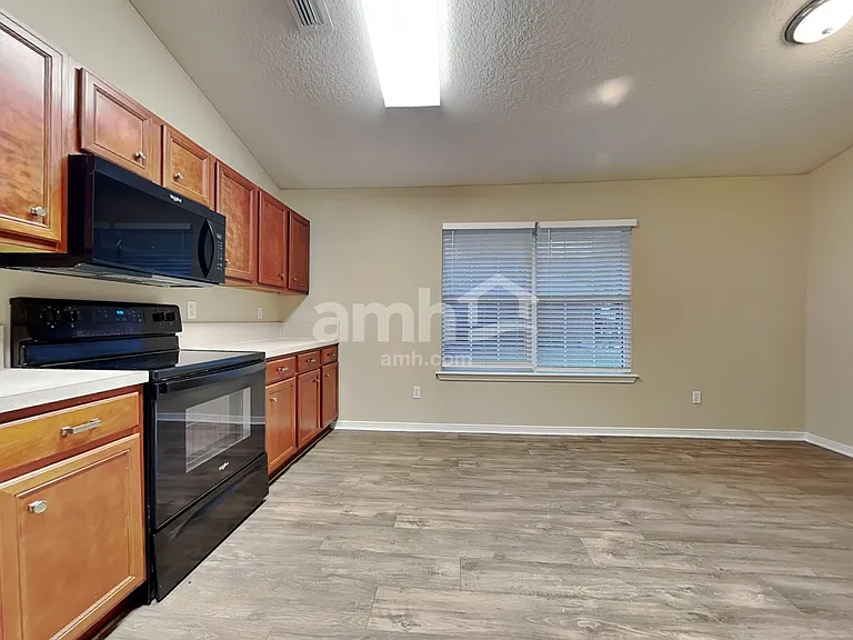 2186 Cherokee Cove Trl — Photo 4