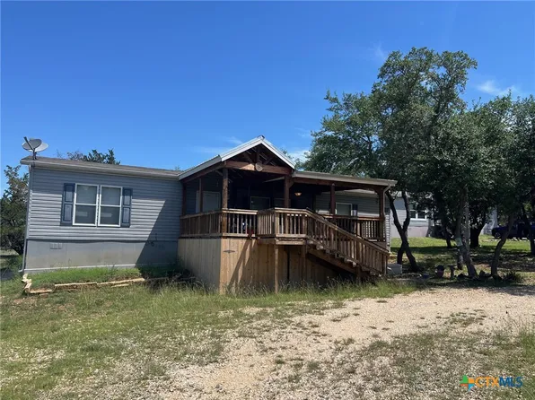 867 Bambi Ln, Canyon Lake, TX 78133