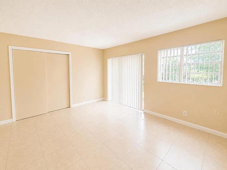 4125 Woodside Dr #1-4 — Photo 10