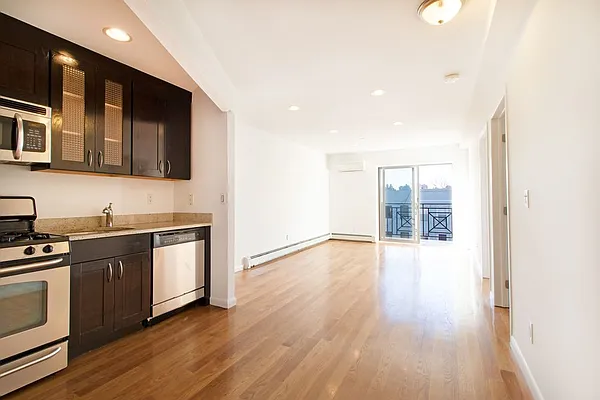 Rented by NY Space Finders Inc. | media 1