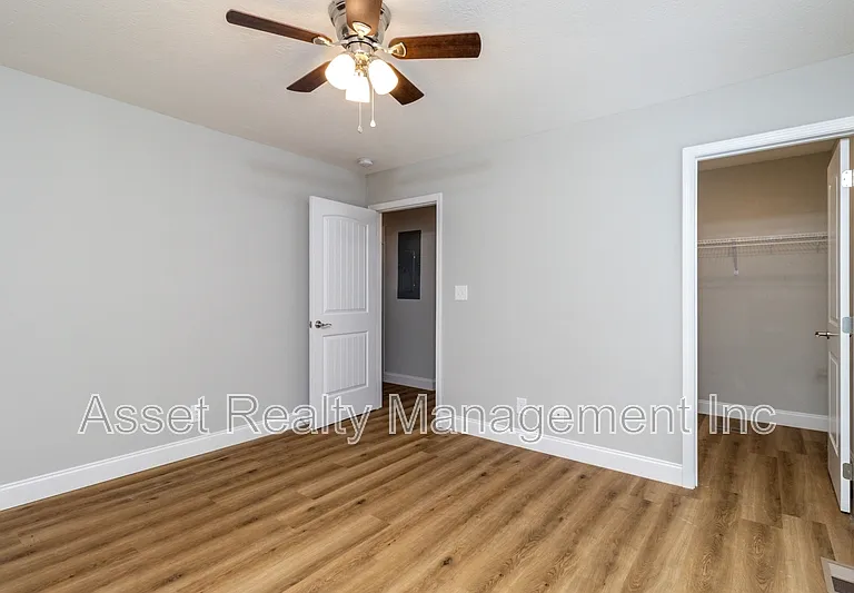 252-254 Highland Ave — Photo 10