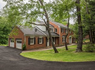 112 Shadow Ridge Dr, Pittsburgh, PA 15238