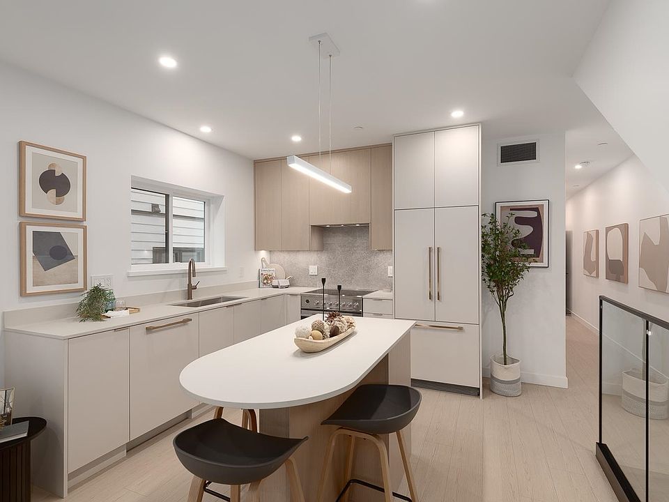 1st image of 2329 E 34th Ave #203