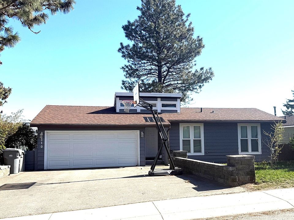 1st image of 210 Robson Dr