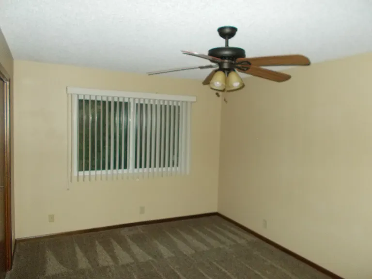 5503 S 42nd Street Ct — Photo 8