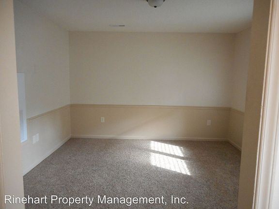 3rd image of 844 Iredell St