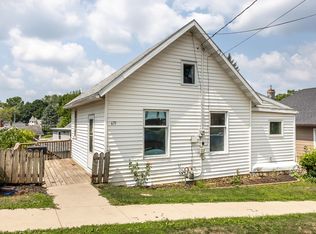 675 Needham Pl, Dubuque, IA 52001