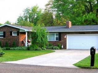 170 Greenbrier Ave, Williamstown, WV 26187