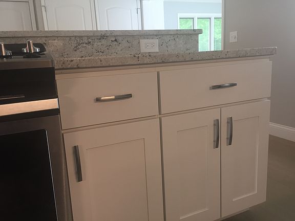 2nd image of 4929 Broad Oak Dr