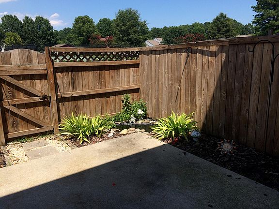 5th image of 304 Linden Ct