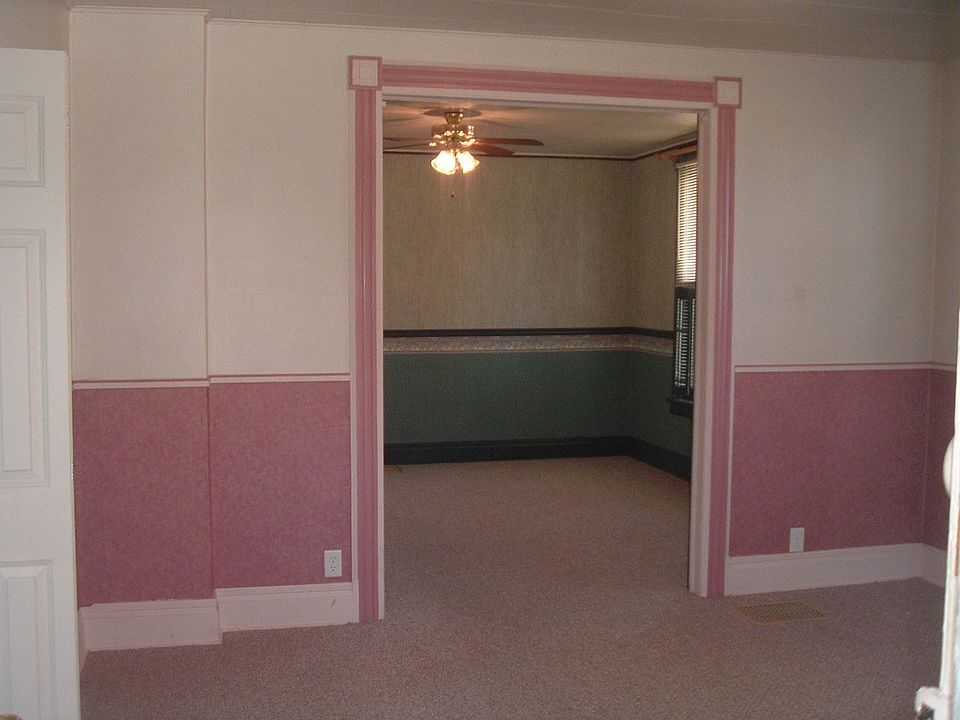 Living Room/Newer Carpet