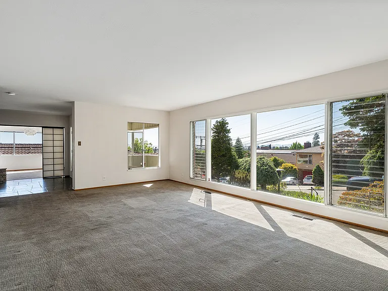 Unstaged Living Room