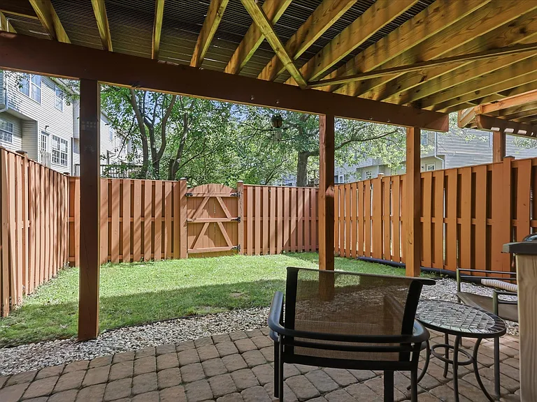 46645 Brownwood Sq — Photo 31