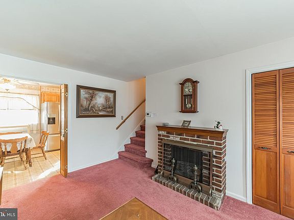 3rd image of 1009 Wagoner Dr