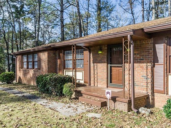3rd image of 429 Hickory Acres Dr SE