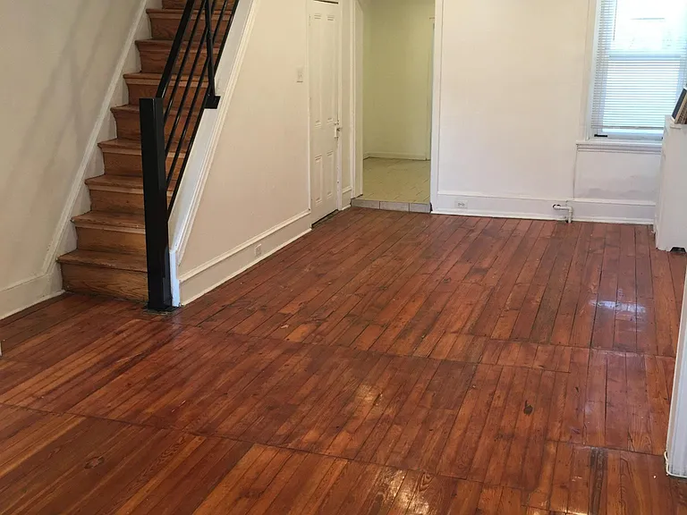 2602 E York St — Photo 7