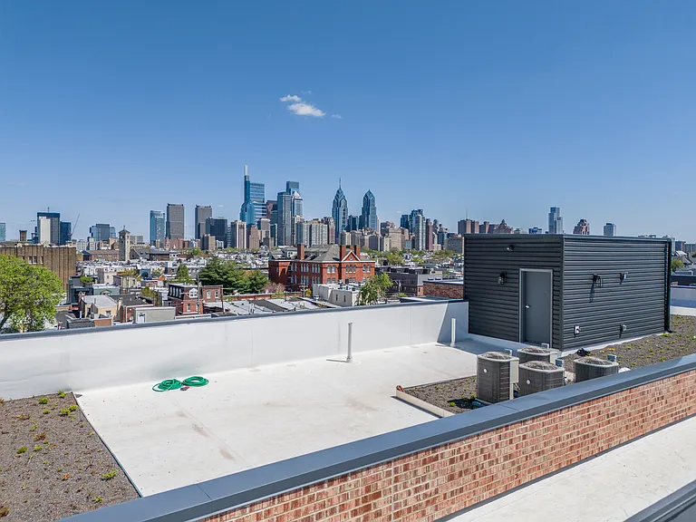 2401 Washington Ave — Photo 11