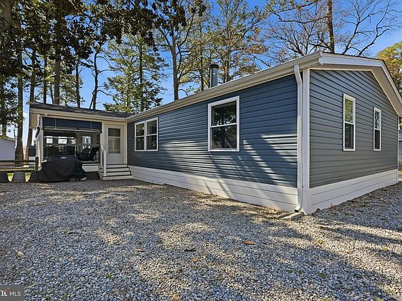 2nd image of 35656 Boat House Ln
