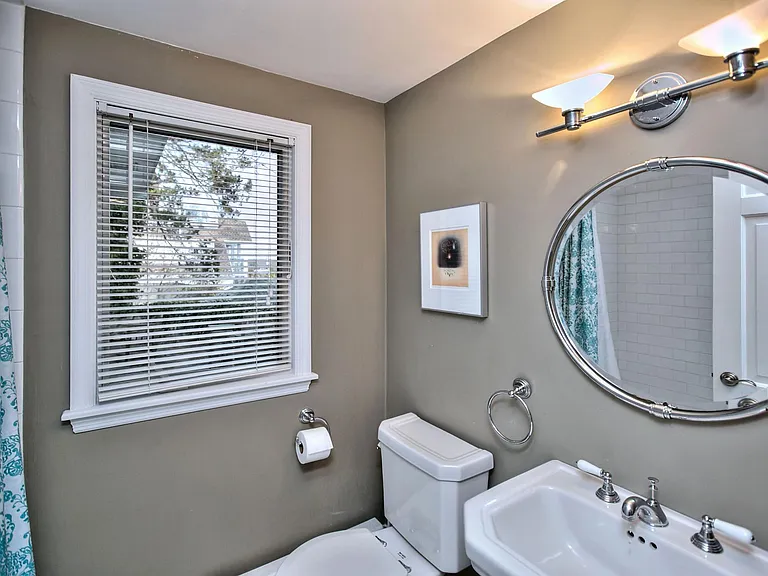 19 Bluewater Hl — Photo 17
