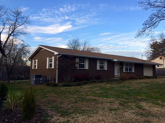 3rd image of 11049 Hughlan Dr