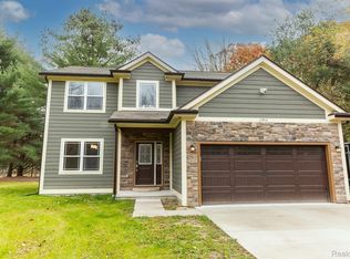 11913 Tuttle Hill Rd, Willis, MI 48191