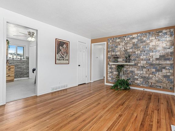 5th image of 7860 Mona Ct