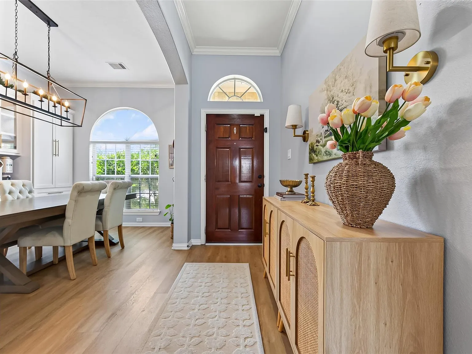 4 bed, 2.0 bath, 2018 sqft, $2,450 — Photo 2