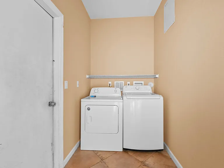 116 Hamilton Ter — Photo 23